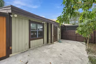 2070 Sweetgum Ave, Pembroke Pines, FL 33026 - Photo 26