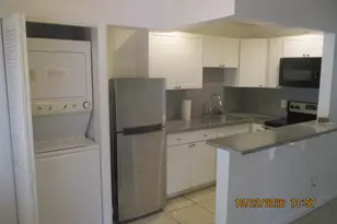 605 NE 14th Pl, Fort Lauderdale, FL 33304 - Photo 2
