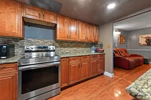 941 W 80th Pl, Hialeah, FL 33014 - Photo 12
