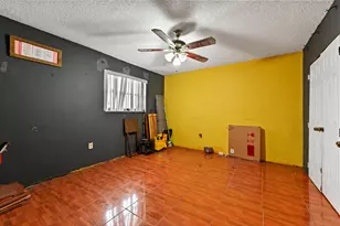 941 W 80th Pl, Hialeah, FL 33014 - Photo 22