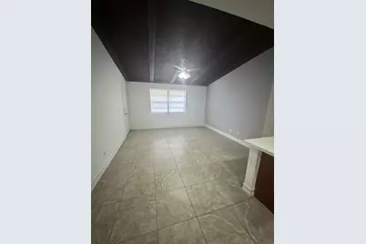 403 Glenwood Drive #403, West Palm Beach, FL 33415 - Photo 4