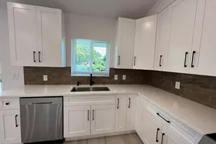 1402 NE 34th St, Oakland Park, FL 33334 - Photo 18