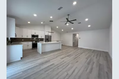 1402 NE 34th Street #A-B, Oakland Park, FL 33334 - Photo 4