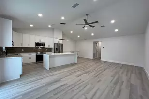 1402 NE 34th St, Oakland Park, FL 33334 - Photo 4