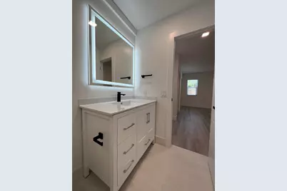 1402 NE 34th Street #A-B, Oakland Park, FL 33334 - Photo 32
