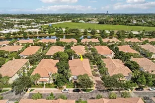 4326 Cascada Cir, Hollywood, FL 33024 - Photo 4