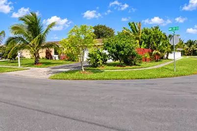 8601 NW 20th Court, Sunrise, FL 33322 - Photo 6