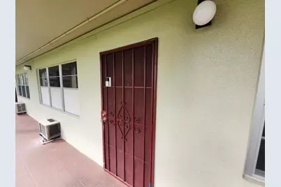 150 SW 134th Way #109R, Pembroke Pines, FL 33027 - Photo 2