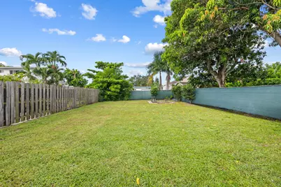 924 N 16th Avenue, Hollywood, FL 33020 - Photo 12