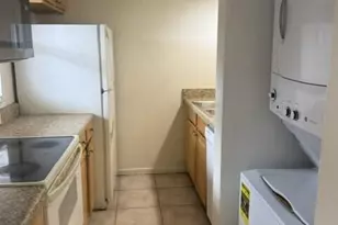 10143 Twin Lakes Dr, Coral Springs, FL 33071 - Photo 2