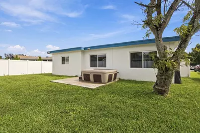 8121 NW 93rd Avenue, Tamarac, FL 33321 - Photo 20