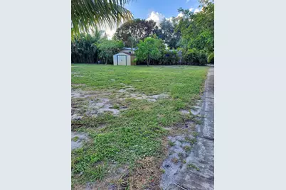 264 NE 45th Street, Deerfield Beach, FL 33064 - Photo 18