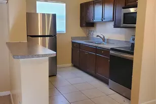 264 NE 45th St, Deerfield Beach, FL 33064 - Photo 10