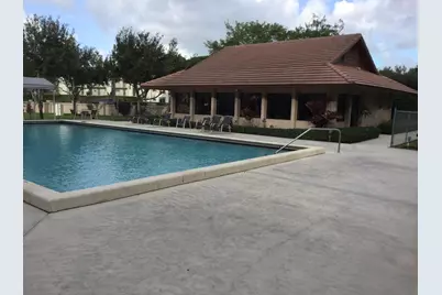 1920 Sabal Palm Drive #Apt 105, Davie, FL 33324 - Photo 4