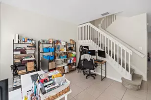 9041 SW 19th St, Miramar, FL 33025 - Photo 10