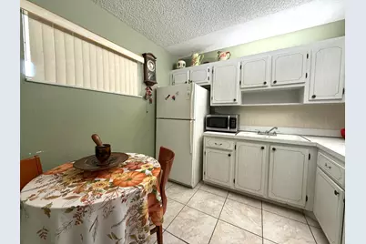 2855 Garden Drive S #306, Palm Springs, FL 33461 - Photo 2