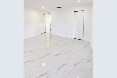 2210 NW 93rd Avenue, Pembroke Pines, FL 33024 - Photo 4
