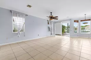 4904 SW 164th Ave, Miramar, FL 33027 - Photo 4