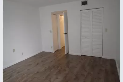2820 Somerset #206O, Lauderdale Lakes, FL 33311 - Photo 10