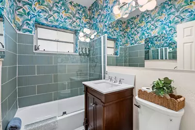 913 NE 2nd Court, Hallandale Beach, FL 33009 - Photo 10