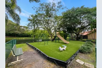 9401 NW 18th Drive, Plantation, FL 33322 - Photo 6