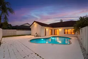 9401 NW 18th Dr, Plantation, FL 33322 - Photo 2