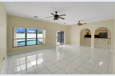 9401 NW 18th Drive, Plantation, FL 33322 - Photo 10