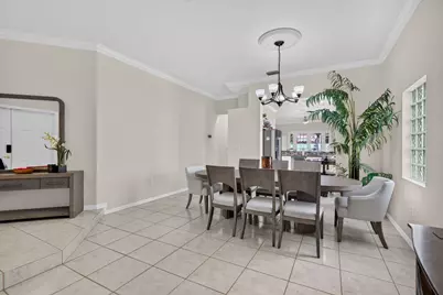 1976 NW 169th Avenue, Pembroke Pines, FL 33028 - Photo 8