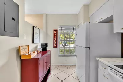 5464 Jubilee Way #221, Margate, FL 33063 - Photo 6