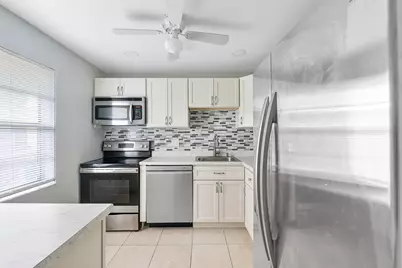 7505 NW 5th Place #106, Margate, FL 33063 - Photo 2