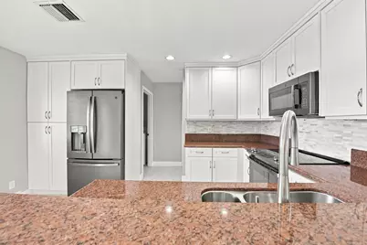 4592 SW 14th Street, Deerfield Beach, FL 33442 - Photo 18