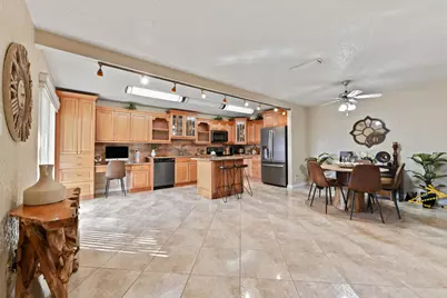 302 Woodland Road, Palm Springs, FL 33461 - Photo 4
