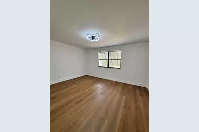 1100 W Fairway Road #1100, Pembroke Pines, FL 33026 - Photo 22