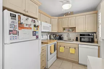 340 Tilford P, Deerfield Beach, FL 33442 - Photo 4