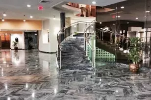 5401 Collins Ave, Miami Beach, FL 33140 - Photo 10