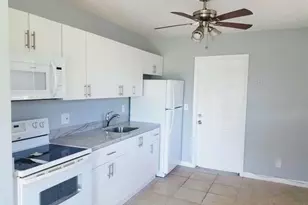 109 NW 3rd Ave, Hallandale Beach, FL 33009 - Photo 2