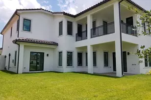 5704 Ashwood Cir, Hollywood, FL 33312 - Photo 2