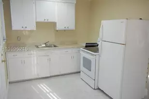 2427 Garfield St, Hollywood, FL 33020 - Photo 4