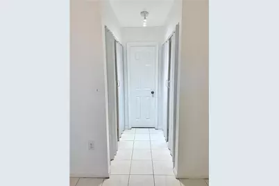 2790 W 60 Street #32, Hialeah, FL 33016 - Photo 10