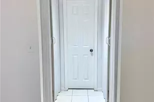 2790 W 60th St, Hialeah, FL 33016 - Photo 10