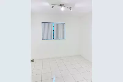 2790 W 60 Street #32, Hialeah, FL 33016 - Photo 6