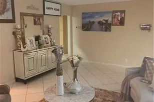 8208 NW 57th Pl, Tamarac, FL 33321 - Photo 8