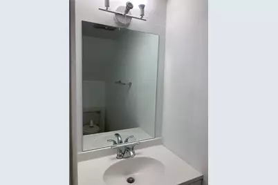 2790 W 60th Street #32, Hialeah, FL 33016 - Photo 2