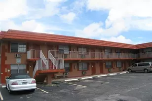 771 SW 8th St, Pompano Beach, FL 33060 - Photo 2