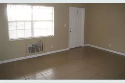 771 SW 8th Street #111, Pompano Beach, FL 33060 - Photo 10
