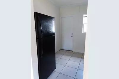 700 NW 14th Terrace #4, Fort Lauderdale, FL 33311 - Photo 6