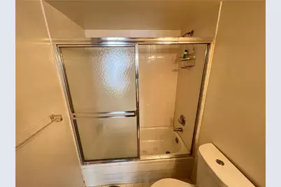 1440 Brickell Bay Drive #606, Miami, FL 33131 - Photo 8