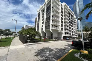 1440 Brickell Bay Dr, Miami, FL 33131 - Photo 16