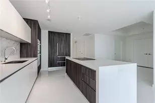 851 NE 1st Ave, Miami, FL 33132 - Photo 4