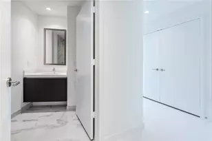 851 NE 1st Ave, Miami, FL 33132 - Photo 20